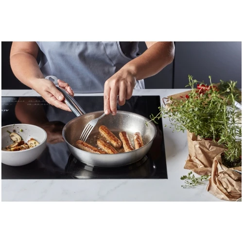 DEMEYERE Resto 3 20 Cm / 8 Inch 18/10 Stainless Steel Frying Pan 5 DEMEYERE Resto 3 20 Cm / 8 Inch 18/10 Stainless Steel Frying Pan - Image 3